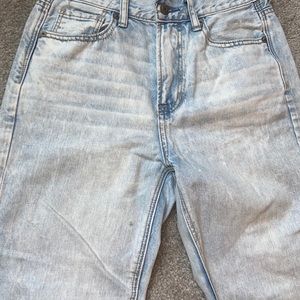 American eagle high waisted mom jeans size 2
